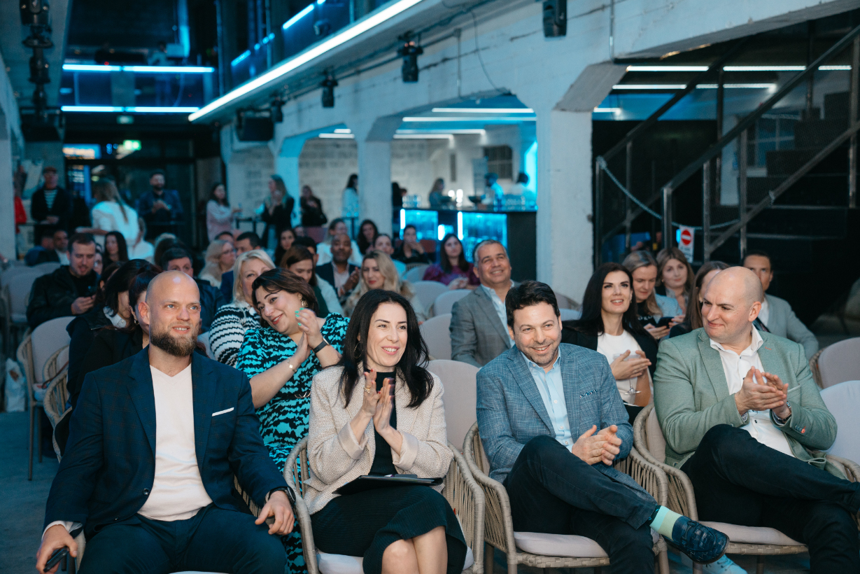 Никос Россос Брокерс Лимитед на мероприятии techisland.